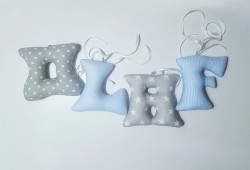 Zestaw ręcznie szytych literek do pokoju dziecka – OLAF