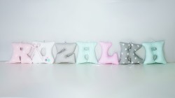 Zestaw ręcznie szytych literek do pokoju dziecka – ROZALKA / ROZALIA