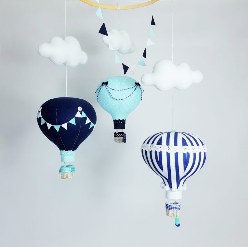 Karuzela nad łóżeczko balony granatowy miętowy seledynowy (1).jpg