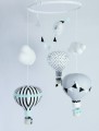 Balony karuzela nad łóżeczko kolory czarny biały mięta (12).JPG