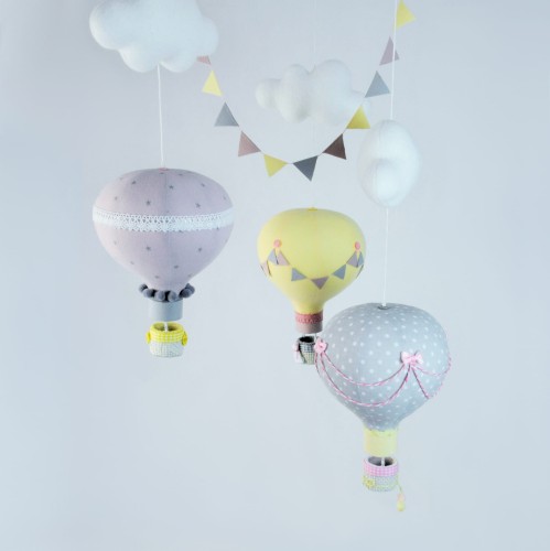 Balony karuzela na łóżeczko brudny róż żółty szart (1).JPG