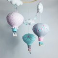 Karuzela z balonami nad łóżeczko różowy seledynowy szary (4).jpg