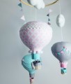 Karuzela z balonami nad łóżeczko różowy seledynowy szary (5).jpg