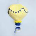 Duży balon żółty z granatowymi proporczykami