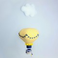 Duży balon żółty z proporczykami