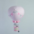Duży balon różowy z proporczykami
