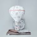 Duży balon z tasiemką, biały w motywy kwiatowe
