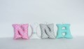 Szyte literki do pokoju dziecka na łóżeczko Nina różowy, biały, szary, miętowy