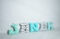 Szyte literki z imieniem dziecka Janek-Jasio miętowo-szare
