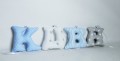 Szyte literki do pokoju dziecka Kuba szaro-biało-niebieskie