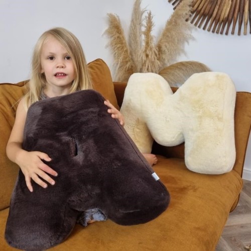 Duża poduszka litera motyw leśny do pokoju dziecka futro miś maskotka (9).jpg
